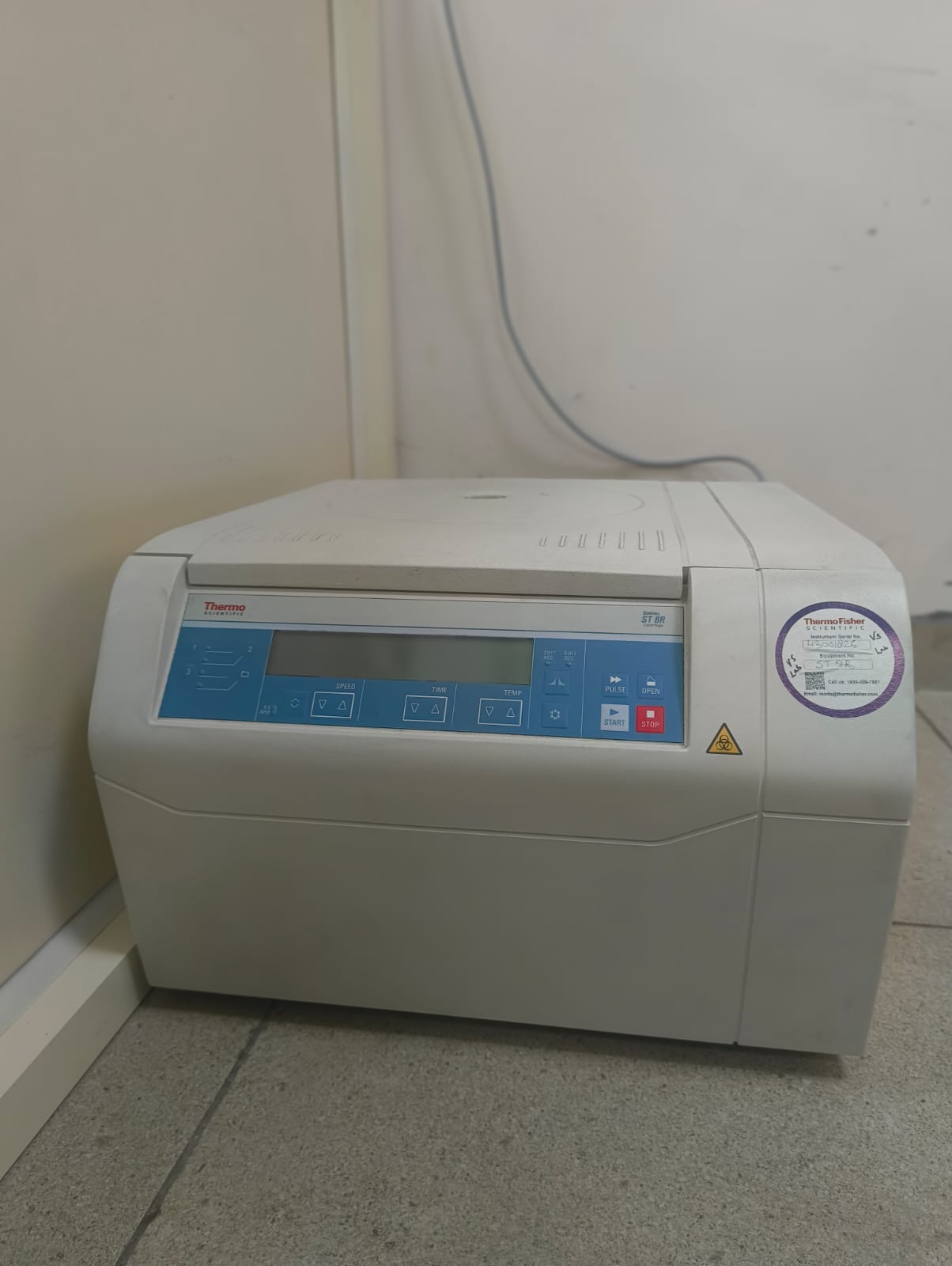 Thermo Scientific Sorvall ST 8 Centrifuge.
